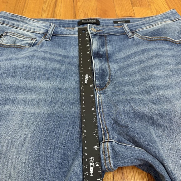 Judy Blue Jeans Womens 22W Light Wash Relaxed Fit Stretch Denim Pants - Picture 7 of 9